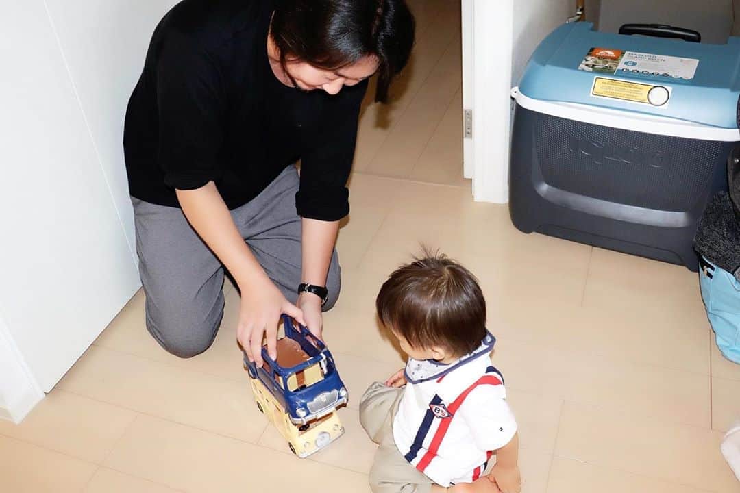 Momoeのインスタグラム：「#happy #家事 #育児 #family #家族 #boy #smile #男の子 #息子 #code #love #lucky #kids #子供 #thankyou #宝物 #ベビー #fashion #follow #心 #縁 #パパ #ママ #家族写真 #男の子ママ #赤ちゃん」
