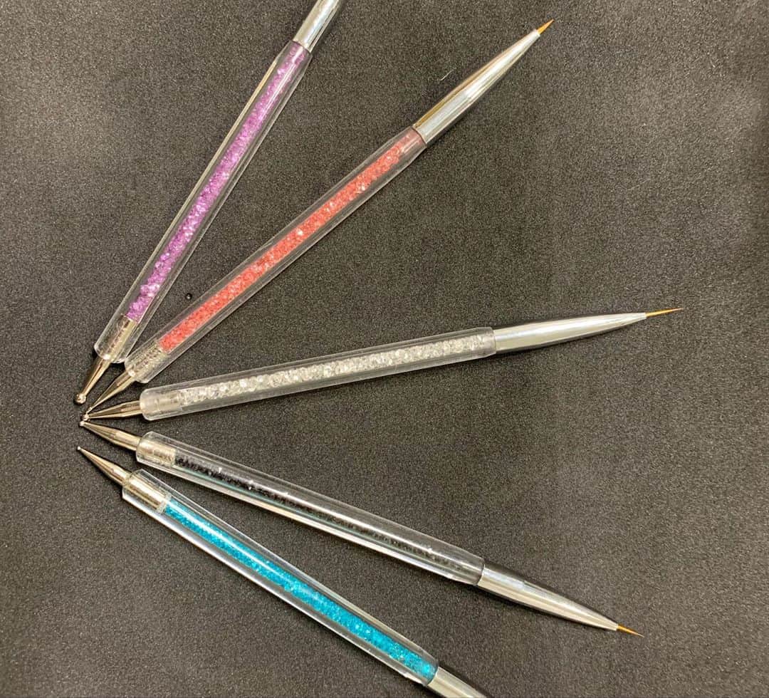 Nail Designsさんのインスタグラム写真 - (Nail DesignsInstagram)「Hey guys!!! Check out these wonderful nail art brushes and dotting pens 🖊  .  They are double sided 👉brush on one end and dotting ball on the other end 🤏 . Get yours on 👇 www.dewnailpolish.com  . Or contact @dewnailpolish 😝 .   #nailsmagazine#nailswag #nailartclub #nailartwow #nailvideos #nailarttutorial  #nailsartvids #nailsclip #nailclip #nailvideo #nailartvideo#nailartist#nailvid#hairandfashionaddict #nailsofinstagram #nailsoftheday #nails #nailart #nailartclub #nailporn#nails💅#naildesign#nailspafeature」10月7日 23時40分 - nailartfeature