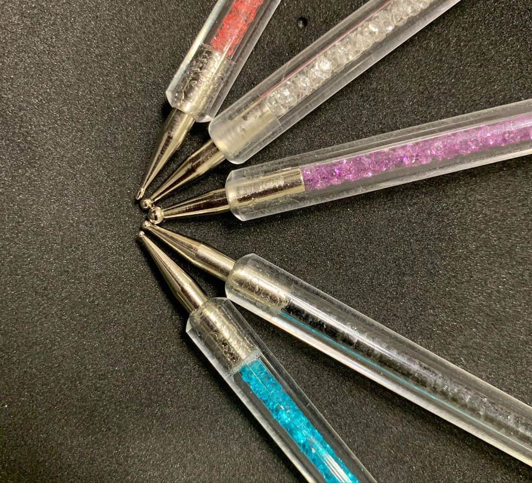 Nail Designsさんのインスタグラム写真 - (Nail DesignsInstagram)「Hey guys!!! Check out these wonderful nail art brushes and dotting pens 🖊  .  They are double sided 👉brush on one end and dotting ball on the other end 🤏 . Get yours on 👇 www.dewnailpolish.com  . Or contact @dewnailpolish 😝 .   #nailsmagazine#nailswag #nailartclub #nailartwow #nailvideos #nailarttutorial  #nailsartvids #nailsclip #nailclip #nailvideo #nailartvideo#nailartist#nailvid#hairandfashionaddict #nailsofinstagram #nailsoftheday #nails #nailart #nailartclub #nailporn#nails💅#naildesign#nailspafeature」10月7日 23時40分 - nailartfeature
