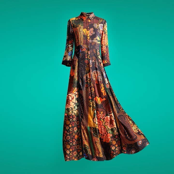 デシグアルのインスタグラム：「Every day is a mixture of experiences. How would you feel beautiful in all of them? Do like me: #dress them long, mix flowers and hit the street with energy.」