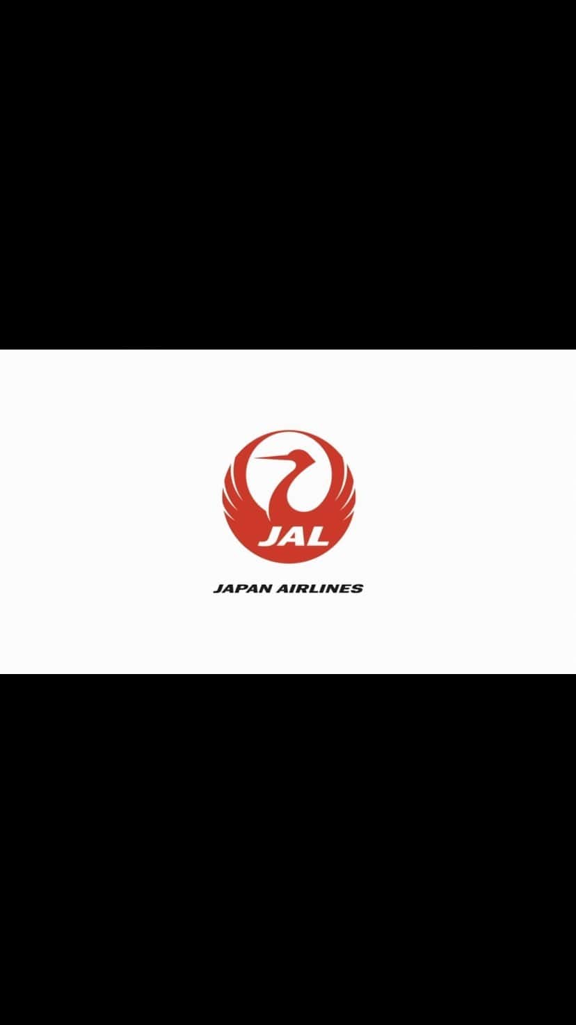 のインスタグラム：「嵐の大野智さんと櫻井翔さんが出演するJALの新Web動画が公開されました！   お二人には客室乗務員の訓練施設や格納庫など羽田空港周辺のJAL施設を回り、JALの安全・安心への取り組みを実際に体験しながらご紹介いただきました！   ぜひ、ご覧ください！    #JAL嵐動画  #安全安心新しい旅へ行こうぜニッポン  #嵐  #ARASHI」