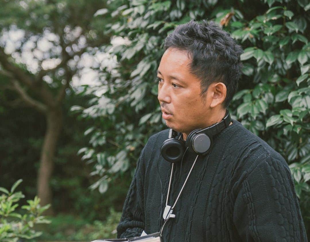 入江悠のインスタグラム：「現場中。 雨との戦いがはじまりました。 今日は福田沙紀さんの雨雲レーダーで乗り越えました。  クラウドファンディングも目標まであとちょっと🤏 https://motion-gallery.net/projects/irie-movie」