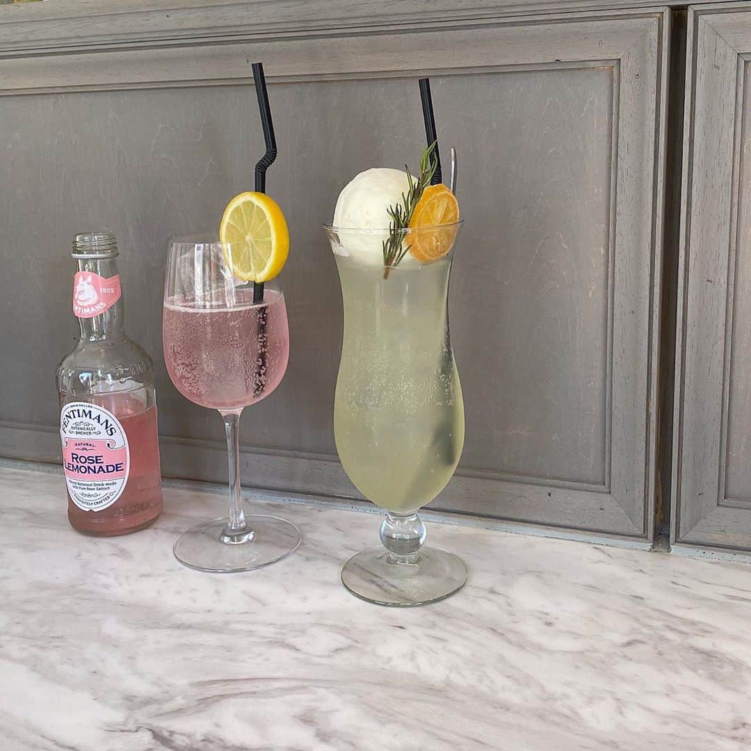 のインスタグラム：「. . 定期的に来たくなる🍋 本当このカフェ可愛くて美味しくておすすめ♥ @the_sheer_cafe . #東京カフェ#方南町カフェ#ゆめぴカフェ」