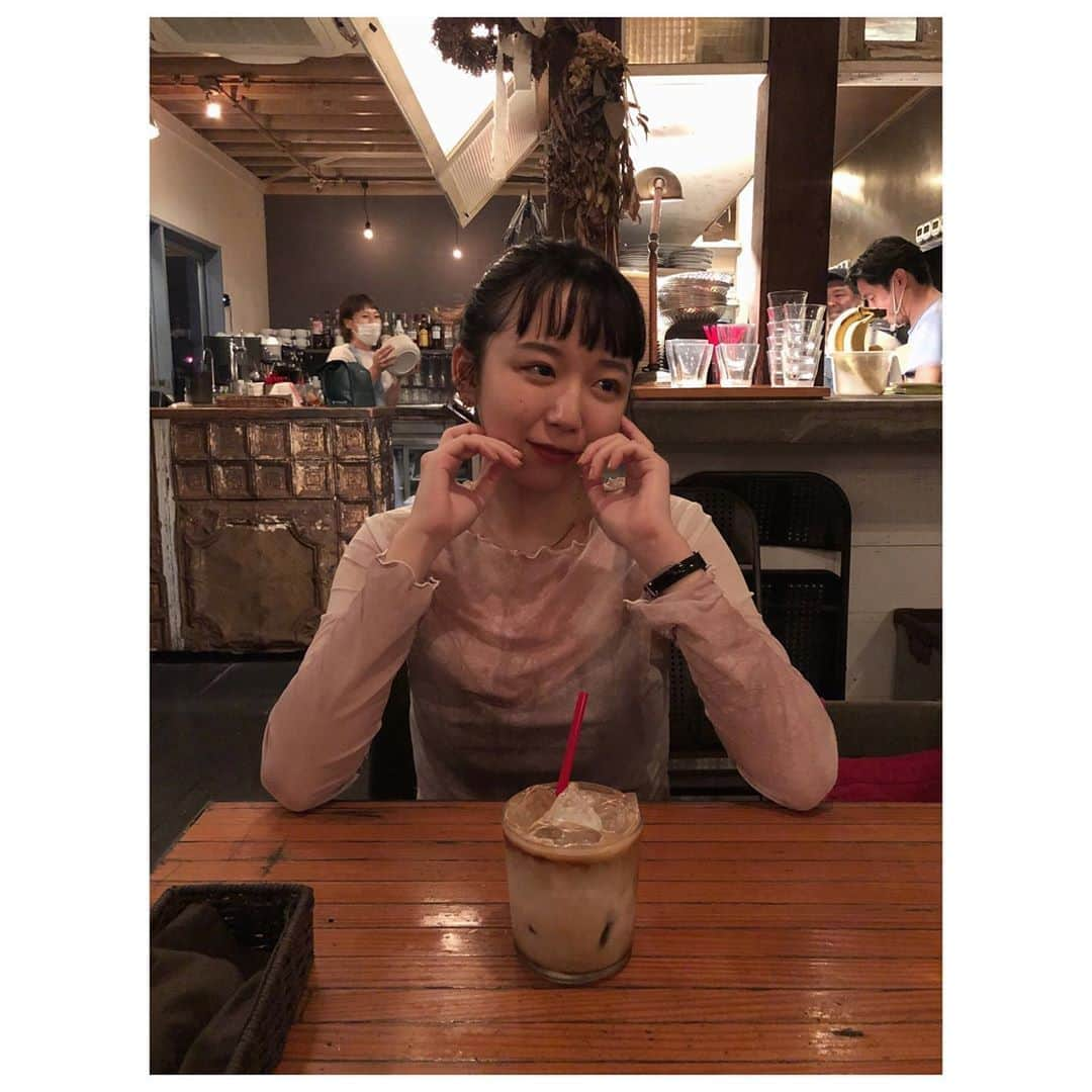 勝田里奈さんのインスタグラム写真 - (勝田里奈Instagram)「MARTEのピンク色のシースルートップス🌷💓🎀🦩﻿ ﻿ この時期の気温に特に出番多め。﻿ 質感も透け感も良い◯﻿ ﻿ MARTEはヴィンテージもオリジナルもほんっとうにかわいくて大好きなブランドなんだっ﻿ ﻿ @marte_vintage ﻿ #marte_vintage ﻿ #marte_original」10月7日 16時41分 - rinakatsuta