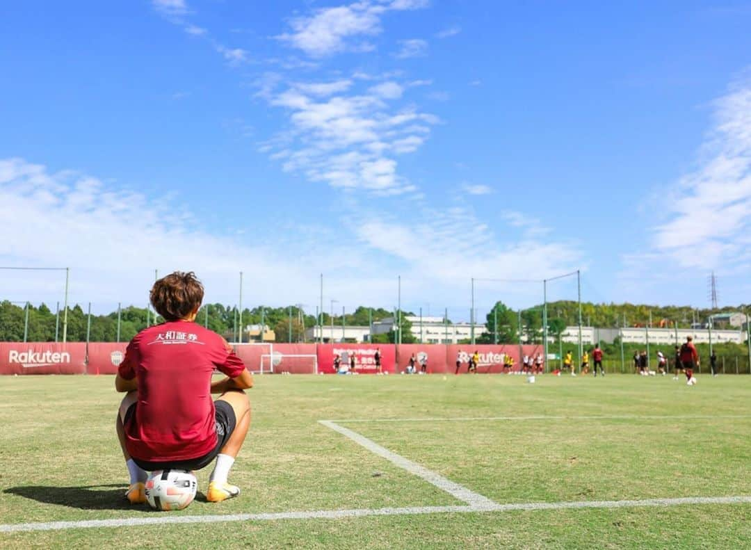 ヴィッセル神戸さんのインスタグラム写真 - (ヴィッセル神戸Instagram)「Always look forward 😃☀️⚽️  #vissel #visselkobe #ヴィッセル #ヴィッセル神戸 #Kobe #神戸 #WeAreKobe #KobeForeverForward #一致団結 #JLeague #Jリーグ #DAZN」10月7日 16時48分 - visselkobe