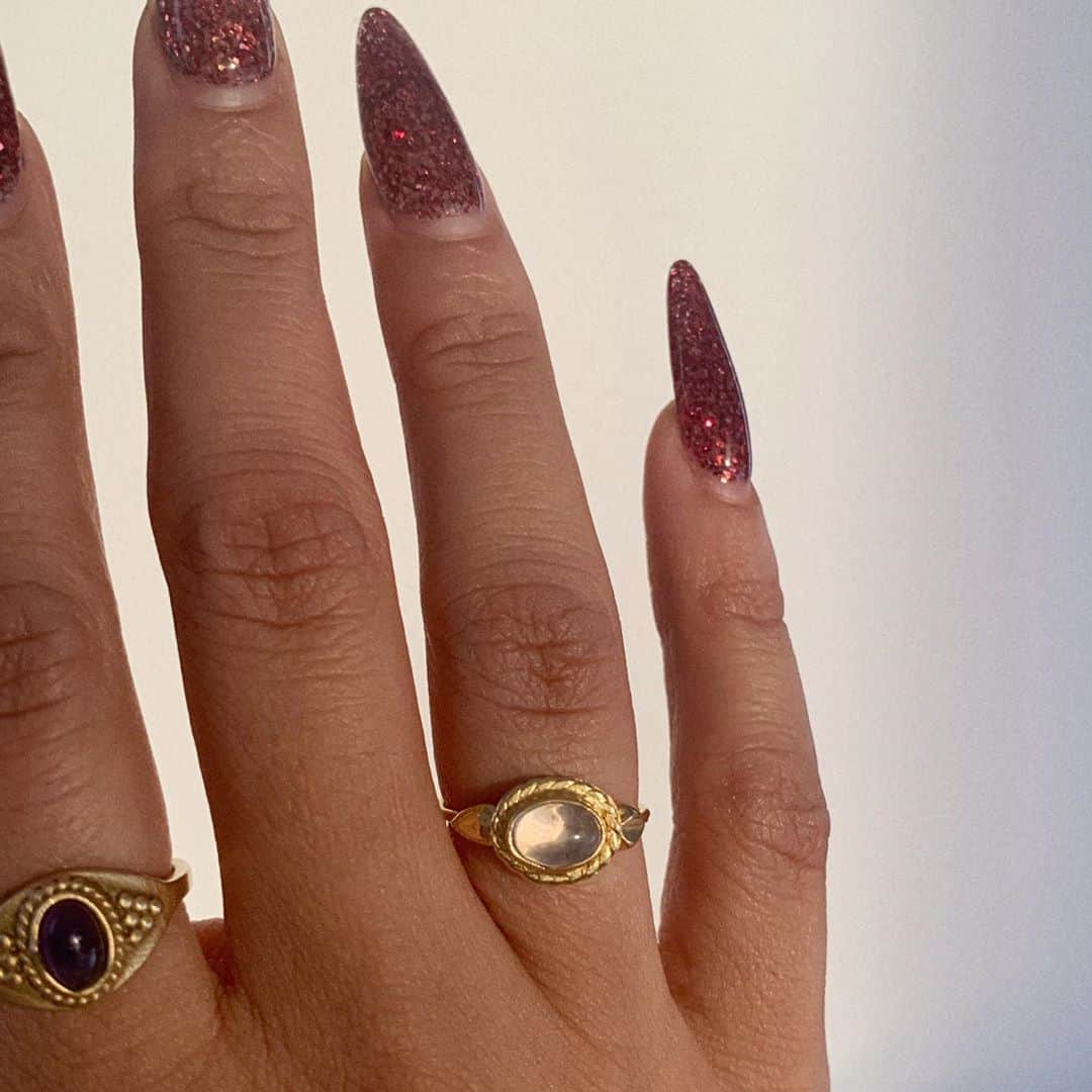 ティファニー・キャデラックのインスタグラム：「Rose Quartz💓  Love Joy Healing✨」