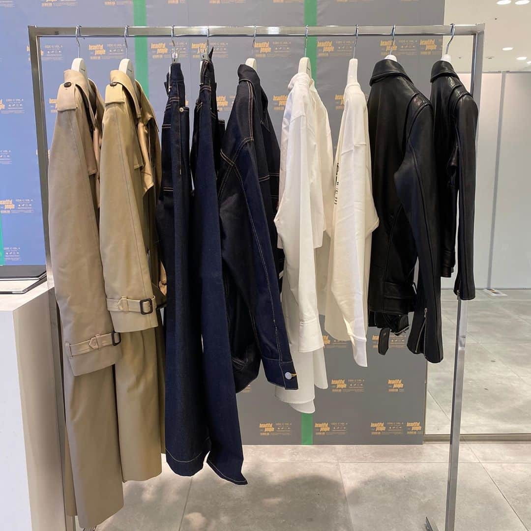 HANKYU.MODEさんのインスタグラム写真 - (HANKYU.MODEInstagram)「“SIDE-C” BEAUTIFUL PEOPLE AW COLLECTION 2020 Until 10/13 At 3F Event Space1 詳しくはプロフィールURLをチェック！ #Hankyu #HANKYUMODE #umedahankyu #阪急うめだ本店 #うめだ阪急 #阪急百貨店 #osaka #umeda #mode #BEAUTIFULPEOPLE #ビューティフルピープル #SideC #メンズコンバインショップ #関西初登場 #お買上げでピンズカプセルトイプレゼント #なくなり次第終了」10月7日 17時01分 - hankyumode