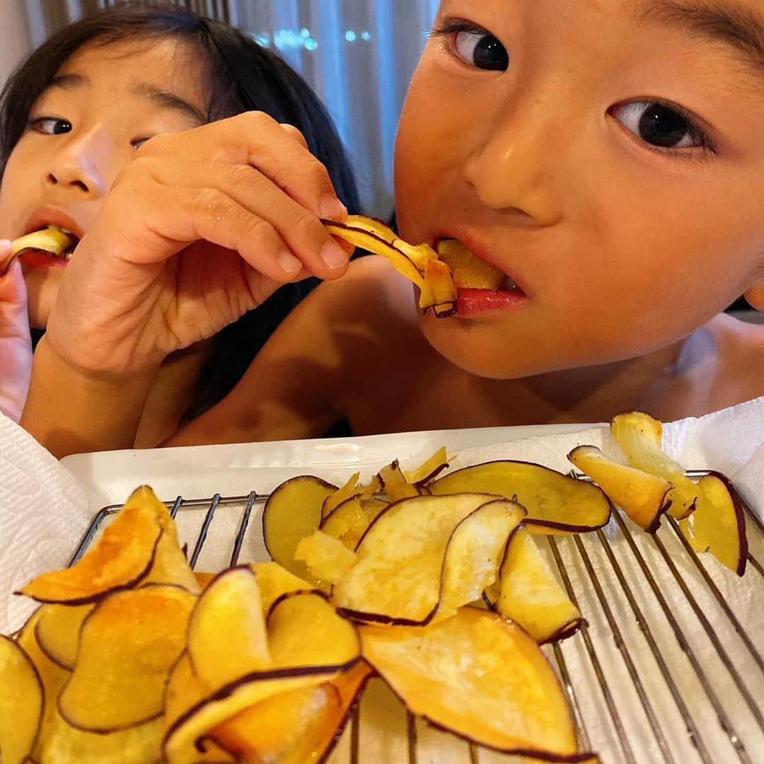 大友愛さんのインスタグラム写真 - (大友愛Instagram)「さつま芋掘り 🍠💛🍠💛🍠💛🍠  おいち」10月7日 17時45分 - ai_dayooon