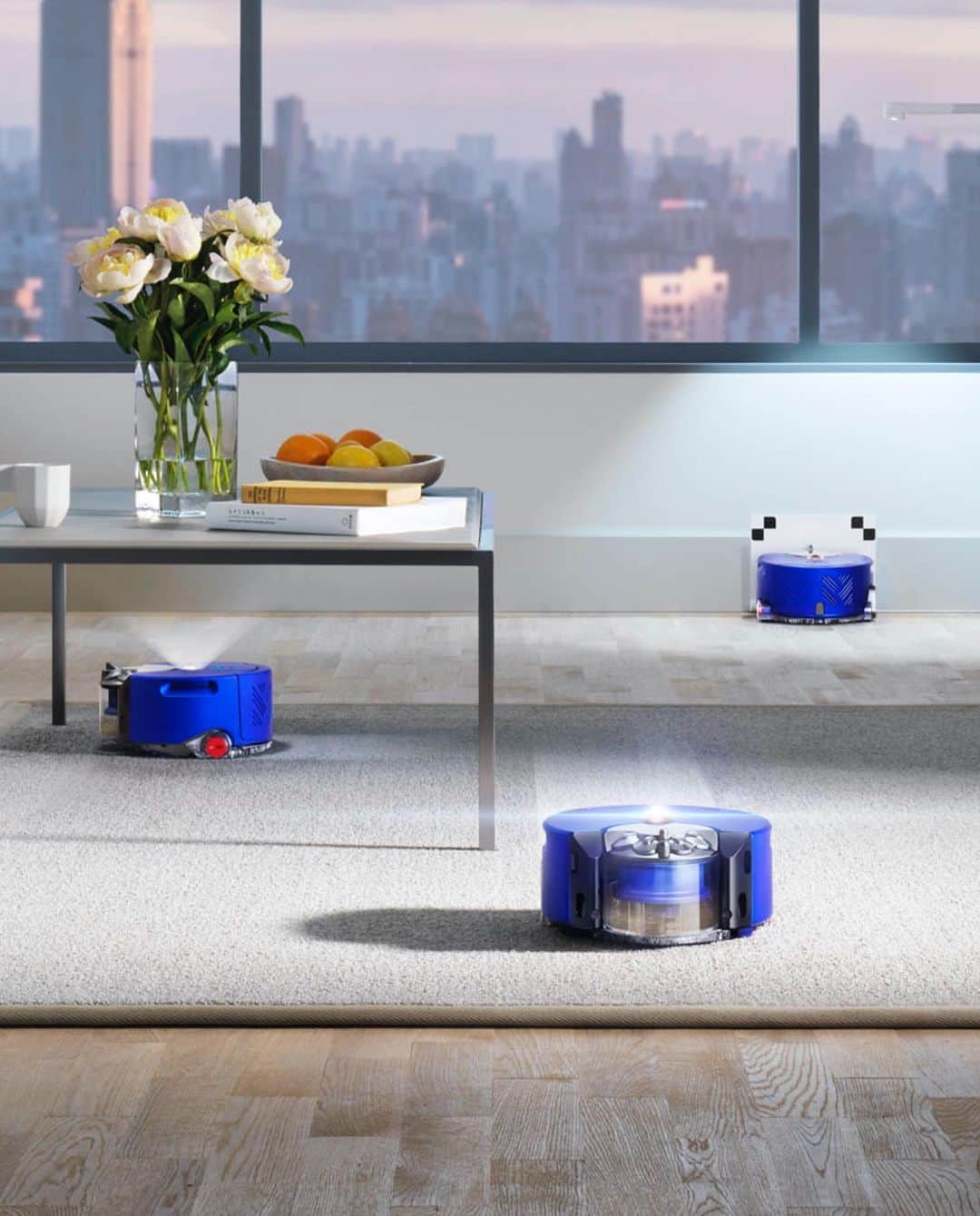 Dysonさんのインスタグラム写真 - (DysonInstagram)「Return home to a cleaner environment with Dyson smart technology. You can use the Dyson Link app to tell a robot vacuum to deep clean your floors, and then a smart purifier to clean the air – all while you’re not there. *Available in selected markets.  #dyson #dysonhome #robotvacuum #purifier #smarthome #smarttechnology #smarttech #connectedhome #homecleaning #cleanhome」10月7日 17時53分 - dyson