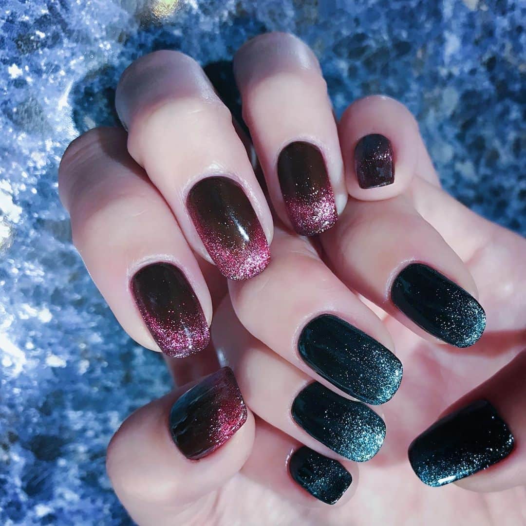 なかやまちえこのインスタグラム：「色違いのアシメネイル💅✨⠀ ⠀ #nail #nails #nailart #ネイル #美甲 #ネイルアート  #japanesenailart #manucure #japanesenails #manicurist #gelnails #أظافر #네일아트 #미용 #vẽmóng #ngườiđẹp  #เพ้นท์เล็บ #искусствоногтя #artedeuñas #เพ้นท์เล็บเจล #ジェルネイルデザイン #ネイルデザイン #senikuku #nagelkunst #マグネットネイル #マグネットジェル #magneticnails @kimagure_cat_whim @bettygel_official @swallonnail_rentan」