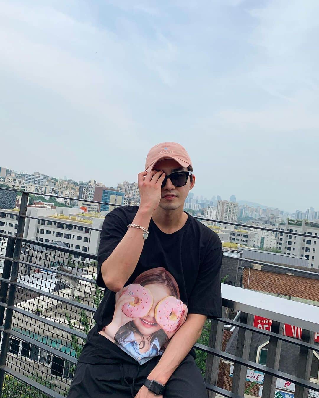 ペク・ミニョンさんのインスタグラム写真 - (ペク・ミニョンInstagram)「🏢핫플ok」10月7日 19時03分 - minhyun_112