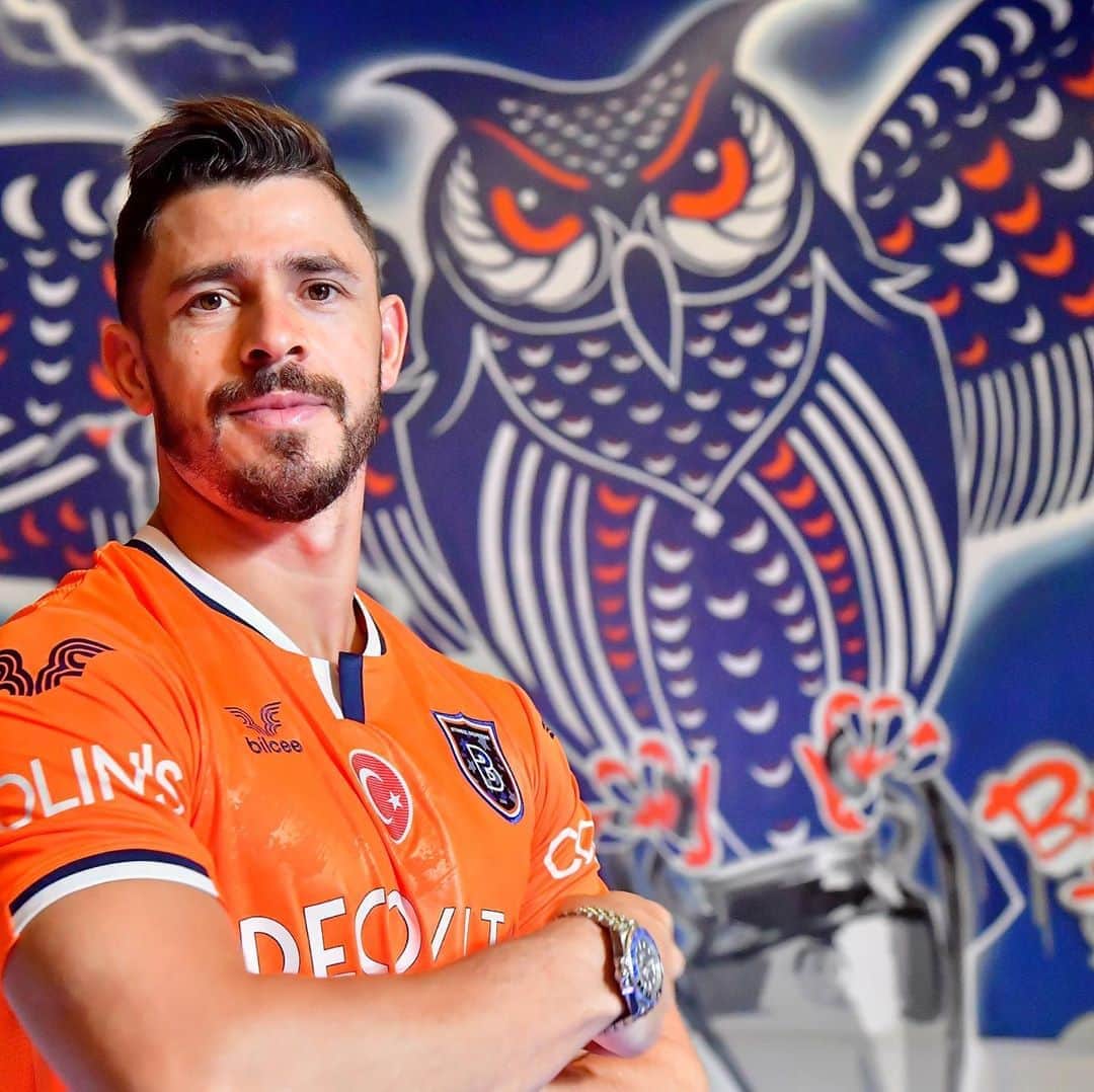 UEFAチャンピオンズリーグさんのインスタグラム写真 - (UEFAチャンピオンズリーグInstagram)「🇹🇷 🇧🇷 Giuliano joins @ibfk2014! 👊  Who has made the best signing in Turkey? 🤔   #UCL」10月7日 19時12分 - championsleague
