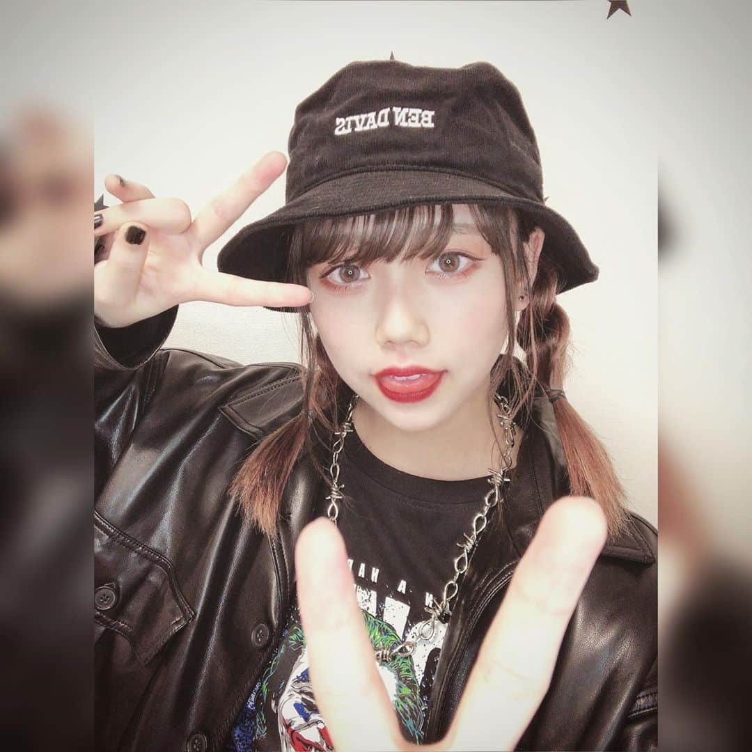 長久玲奈さんのインスタグラム写真 - (長久玲奈Instagram)「YouTubeや、インストアライブなのでも付けてる、カラコン！  写真で使用させていただいてるのは、Amethystです！  全色可愛いーーー！ 色素薄いの好き🥰  #TOPARDS＃トパーズ#カラコン#指原カラコン#topards_pr」10月7日 19時22分 - kurena_0511