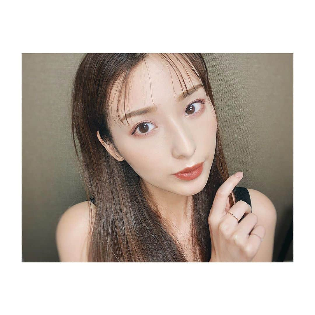 鈴木望さんのインスタグラム写真 - (鈴木望Instagram)「秋のボルドーメイク💄﻿ ﻿ ボルドーで深みがある目元にしてみました👀﻿ ﻿ ﻿ #make #makeup #メイク　#メイクアップ  #秋メイク　#ボルドーカラー  #cosmetics  #eyemakeup #makeuptoday  #makeupstyle 　#selfie #コスメ　#ブラウンリップ #赤」10月7日 19時15分 - nozomi.0318