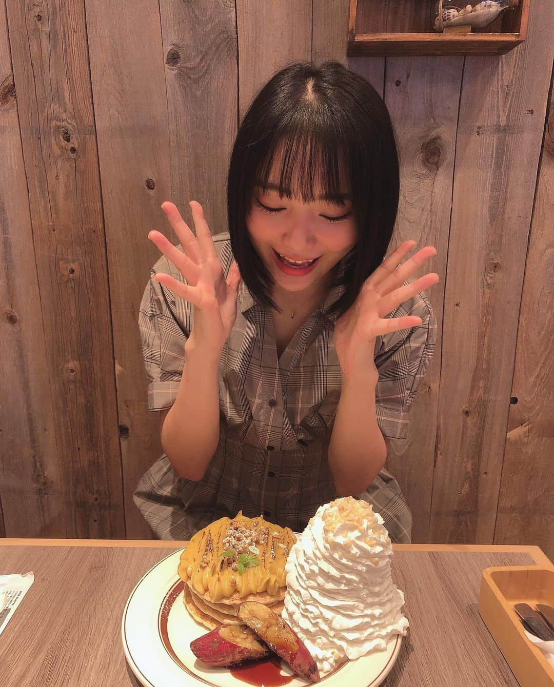 石丸千賀さんのインスタグラム写真 - (石丸千賀Instagram)「坂林と期間限定パンケーキ半分こしたょ🥞🍠🥞🍠🥞 @sakabayashi_kana.official  ・ ・ ・ #エッグスンシングス  #パンケーキ　 #スパガ #原宿」10月7日 19時28分 - chika_ishimaru.official