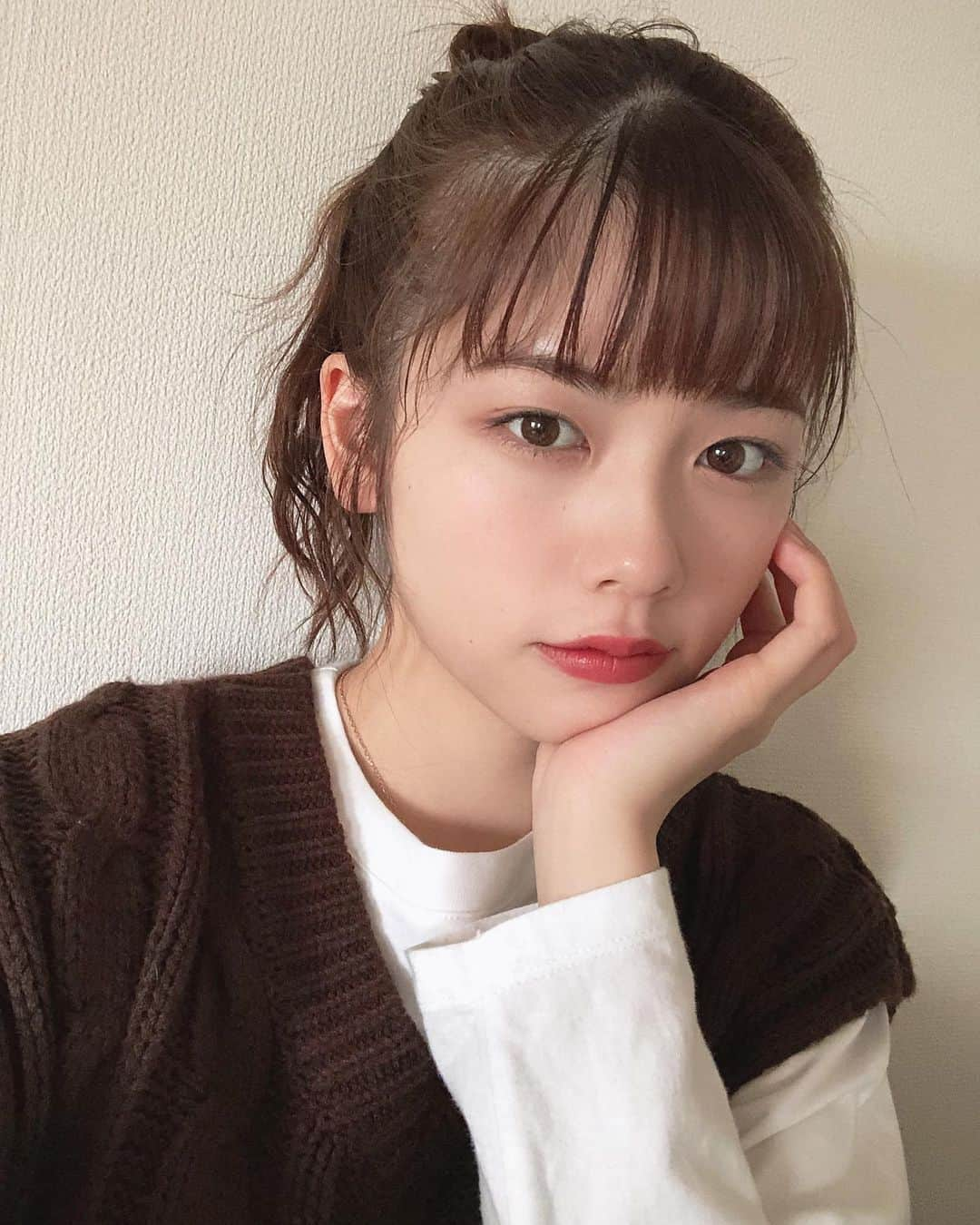 小芝風花さんのインスタグラム写真 - (小芝風花Instagram)「最近のお気に入りメイクです☺︎ 何を使っているのかよく聞かれるので…🙈❤︎ 時間がある時に「○○メイク」みたいなの挑戦したいなぁ(｡・・｡) 例えば、地雷メイクとか？？ 何かリクエストとかあったらコメントで教えて下さい〜♪ ふふふ、楽しみ😎」10月7日 19時39分 - fuka_koshiba_official