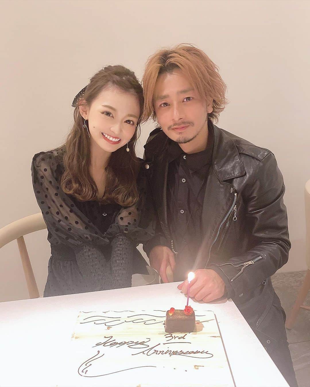 りなてぃさんのインスタグラム写真 - (りなてぃInstagram)「﻿ ﻿ 3年記念日の...♡﻿ ﻿ いつもたくさんの笑顔をありがとう😌﻿ ﻿ ﻿ ﻿ Reminiscenceとーっても美味しかった🥺💓﻿ やっぱりシェフの想いを﻿ 聞きながら食べる料理が、とってもすき😌﻿ ﻿ ﻿ 恒例になってる動画サプライズもありがとうー🎦﻿ 何度もらっても嬉しくてうるうるする🥺﻿ ﻿ ﻿ #2人のイベントが #ほとんど秋冬に密集してる﻿ #こっからイベントづくし #Reminiscena﻿ #レミニセンス #記念日ディナー #名古屋ディナー﻿ ﻿ ﻿ この季節になるとNYとLAの思い出が﻿ 鮮明に蘇ってきて、🥺🥺🥺こんな気持ちになる。←﻿ ﻿ ﻿ ﻿ ﻿ ﻿」10月7日 19時48分 - rinatea_25