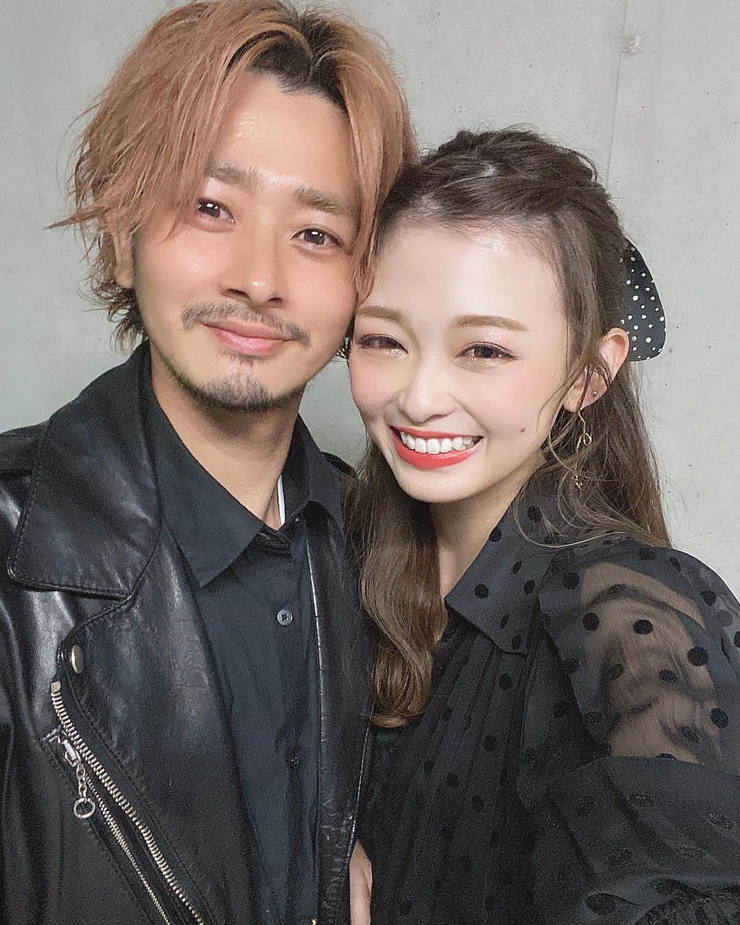 りなてぃさんのインスタグラム写真 - (りなてぃInstagram)「﻿ ﻿ 3年記念日の...♡﻿ ﻿ いつもたくさんの笑顔をありがとう😌﻿ ﻿ ﻿ ﻿ Reminiscenceとーっても美味しかった🥺💓﻿ やっぱりシェフの想いを﻿ 聞きながら食べる料理が、とってもすき😌﻿ ﻿ ﻿ 恒例になってる動画サプライズもありがとうー🎦﻿ 何度もらっても嬉しくてうるうるする🥺﻿ ﻿ ﻿ #2人のイベントが #ほとんど秋冬に密集してる﻿ #こっからイベントづくし #Reminiscena﻿ #レミニセンス #記念日ディナー #名古屋ディナー﻿ ﻿ ﻿ この季節になるとNYとLAの思い出が﻿ 鮮明に蘇ってきて、🥺🥺🥺こんな気持ちになる。←﻿ ﻿ ﻿ ﻿ ﻿ ﻿」10月7日 19時48分 - rinatea_25