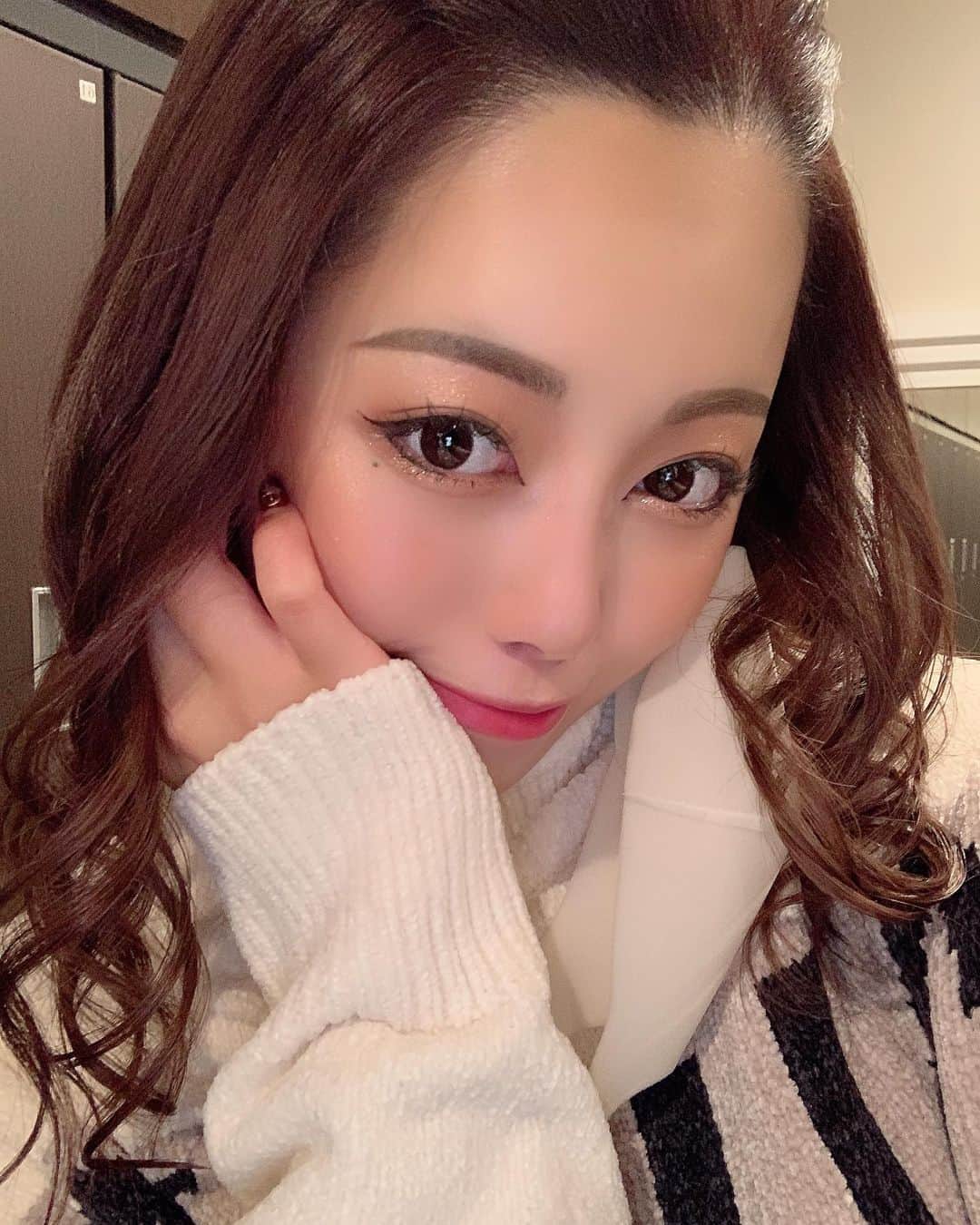 池上さよのインスタグラム：「しゅっきーん❣️  北海道札幌市中央区南4条⻄3丁目  N-プレイスビル 5F P&J  🌹池上さよ🌹」