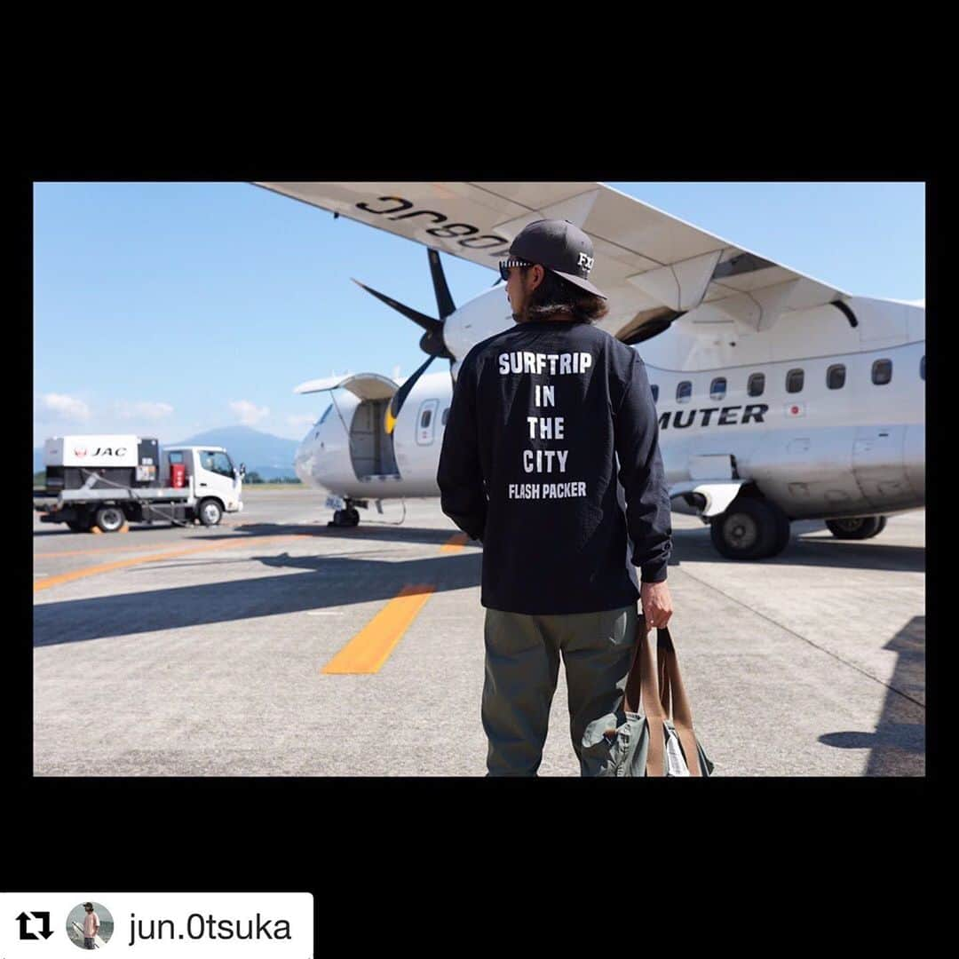 hiroecdさんのインスタグラム写真 - (hiroecdInstagram)「#Repost @jun.0tsuka with @get_repost ・・・ Goto Tanegashima  @flashxpacker  @theusasurf   ポケット　L/S TEE XLT-SITC  クライミングベイカーパンツ XP-BAKER  ミニダッフルバック XDF-MINI  #flashxpacker  #フラッシュパッカー  #ロンt  #surftrip  #ミニバッグ  #fallwinter  #種子島  #tanegashima」10月7日 19時50分 - flash_packer_hiroki_ishida