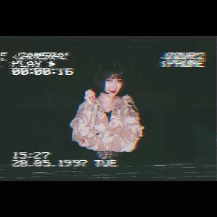 黒川沙良のインスタグラム：「明日17時お知らせがあるよ💜お楽しみに💜🔮💓」