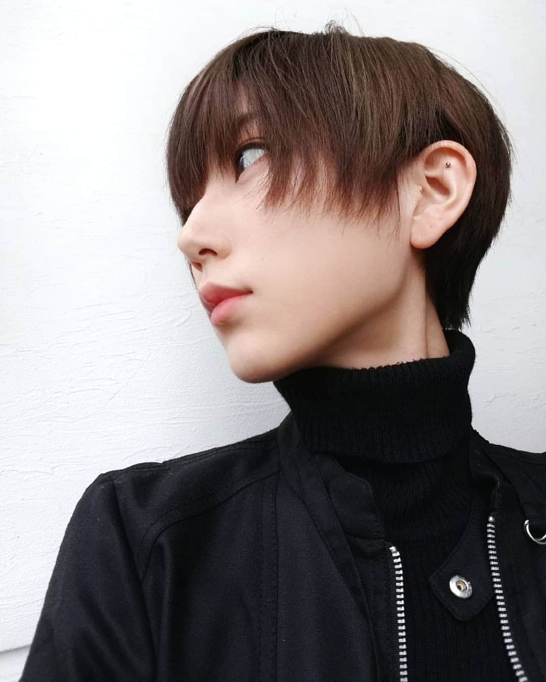 光宗薫さんのインスタグラム写真 - (光宗薫Instagram)「🦂💭 ㅤ タートルがとても好き、髪の毛は日々ブリーチ色に戻っています」10月7日 20時15分 - mtmnkor
