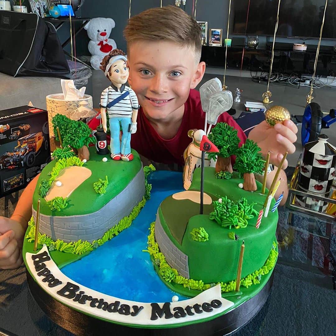 マルティン・シュクルテルのインスタグラム：「Happy birthday big boy!!!we love you so much!!! ❤️#mattoblato9」