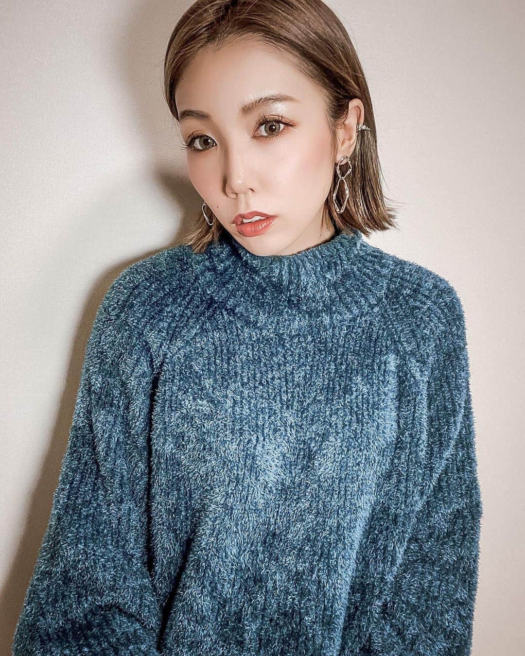 DJ CHI☆MEROのインスタグラム：「💙 . POPUPSTORE名古屋の陣まで あと2日…✨ . 明日は前乗りで研修受けてくるニダ。 . . . #髪の毛好評#髪質改善#名古屋#名古屋パルコ#パルコ#愛知#popupshop#parco#workout」