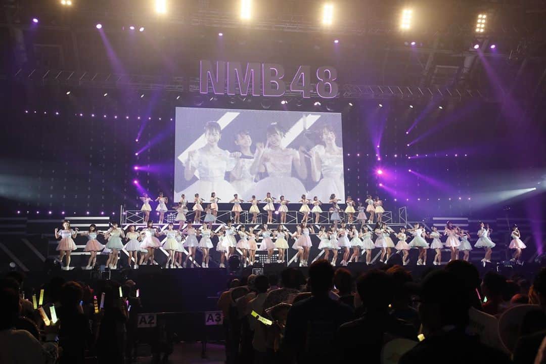 NMB48さんのインスタグラム写真 - (NMB48Instagram)「🗓﻿ ﻿ NMB48 10周年まであと2日。﻿ NMB48の10年間を振り返ります。﻿ ﻿ ﻿ 【8th Anniversary】﻿ 〜2017.10.9-2018.10.9〜﻿ ﻿ ⚫︎2017年10月11日﻿ 「NMB48 7th Anniversary Live」（大阪城ホール）を開催﻿ ﻿ ⚫︎2017年12月27日﻿ 17th Single『ワロタピーポー』発売﻿ ﻿ ⚫︎2018年1月21日﻿ 第3回AKB48グループドラフト会議が行われ、ドラフト3期生が指名される﻿ ﻿ ⚫︎2018年4月4日﻿ 18th Single『欲望者』発売﻿ ﻿ ⚫︎2018年7月28日﻿ 握手会（インテックス大阪）にて、6期生がお披露目﻿ ﻿ ⚫︎2018年9月26日﻿ 山本彩プロデュース 研究生公演「夢は逃げない」がスタート﻿ ﻿ ⚫︎2018年10月2日：幕張メッセ、17日：大阪城ホール﻿ 「NMB48 8th Anniversary Live」を開催﻿ ﻿ ﻿ to be continued…﻿ ﻿ ﻿ #NMB48 #NMB10周年 ﻿ #NMB48LIVE2020﻿ #history #anniversary﻿」10月7日 20時32分 - nmb48_official