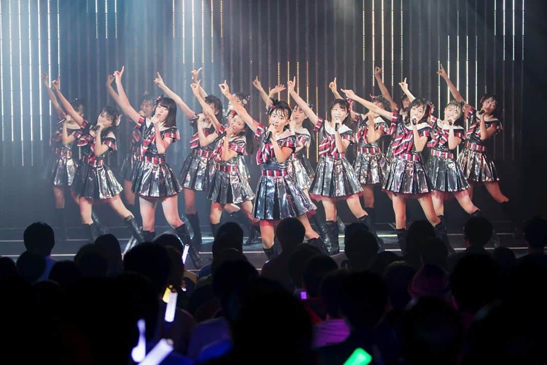 NMB48さんのインスタグラム写真 - (NMB48Instagram)「🗓﻿ ﻿ NMB48 10周年まであと2日。﻿ NMB48の10年間を振り返ります。﻿ ﻿ ﻿ 【8th Anniversary】﻿ 〜2017.10.9-2018.10.9〜﻿ ﻿ ⚫︎2017年10月11日﻿ 「NMB48 7th Anniversary Live」（大阪城ホール）を開催﻿ ﻿ ⚫︎2017年12月27日﻿ 17th Single『ワロタピーポー』発売﻿ ﻿ ⚫︎2018年1月21日﻿ 第3回AKB48グループドラフト会議が行われ、ドラフト3期生が指名される﻿ ﻿ ⚫︎2018年4月4日﻿ 18th Single『欲望者』発売﻿ ﻿ ⚫︎2018年7月28日﻿ 握手会（インテックス大阪）にて、6期生がお披露目﻿ ﻿ ⚫︎2018年9月26日﻿ 山本彩プロデュース 研究生公演「夢は逃げない」がスタート﻿ ﻿ ⚫︎2018年10月2日：幕張メッセ、17日：大阪城ホール﻿ 「NMB48 8th Anniversary Live」を開催﻿ ﻿ ﻿ to be continued…﻿ ﻿ ﻿ #NMB48 #NMB10周年 ﻿ #NMB48LIVE2020﻿ #history #anniversary﻿」10月7日 20時32分 - nmb48_official