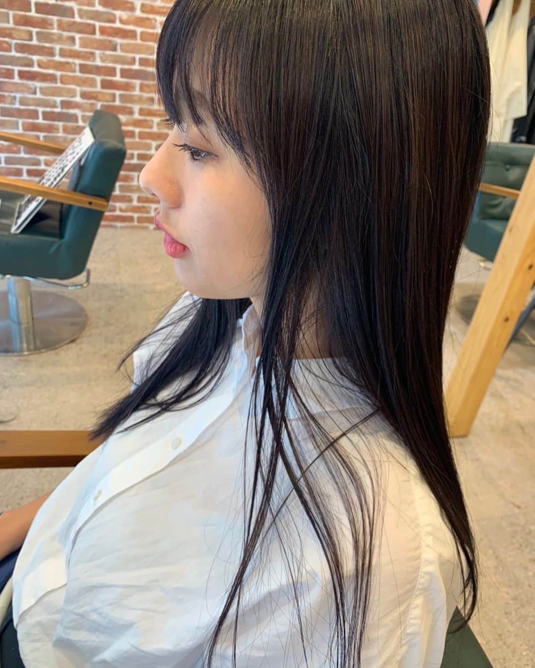 松本さゆきのインスタグラム：「黒髪💇‍♀️ #おまかせカラー #おまかせカット #四日市 #agu いつも期待通りに仕上げてくれます💓 感謝🙏」