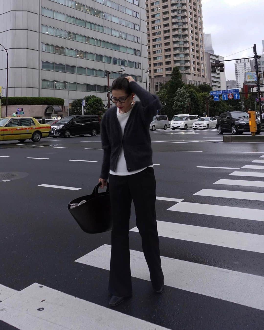 JUNNAのインスタグラム：「この後20:30〜 @etretokyo にて  先行受注アイテムの ご紹介をします✌️  #2020ETRE_AW  2020WINTER COLLECTION 先行予約VOL.2  - WEB開催期間 - 10/8(木)19:00 - 10/15(木)12:00PM  - 店舗開催期間 - 10/8(木)- 10/14(水)」