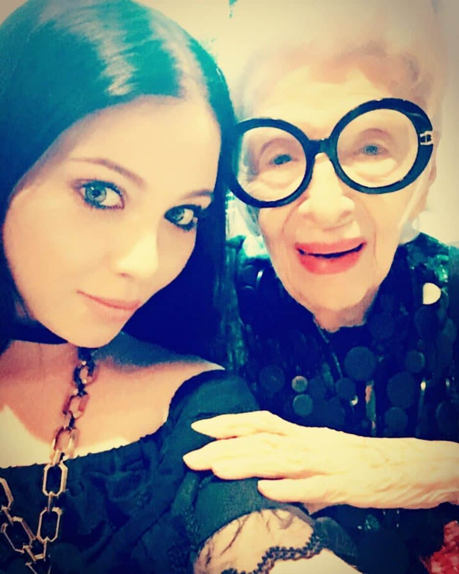 ミシェル・トラクテンバーグさんのインスタグラム写真 - (ミシェル・トラクテンバーグInstagram)「My #spiritanimal @iris.apfel #womencrushwednesday😍」10月7日 20時29分 - michelletrachtenberg