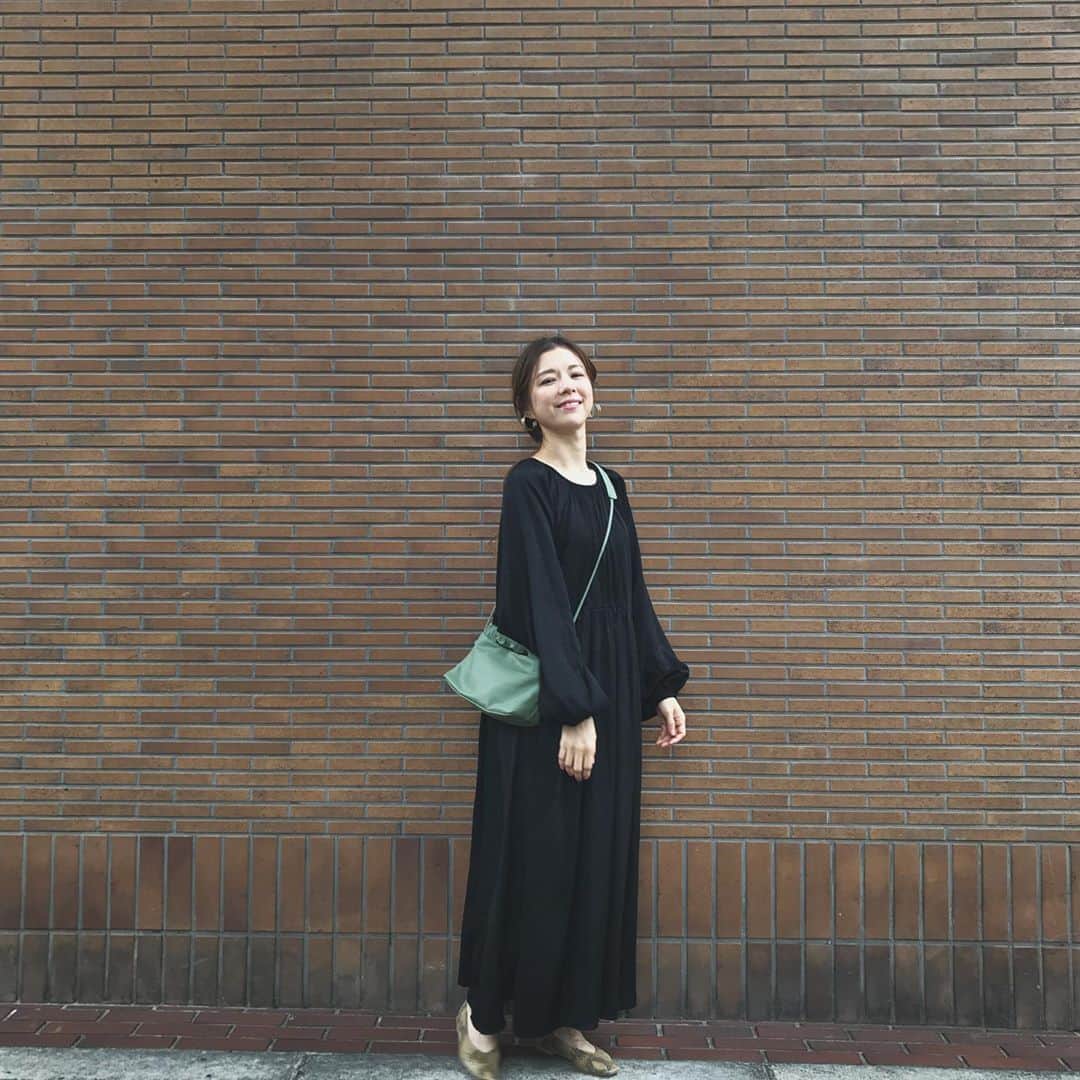 岩崎裕美さんのインスタグラム写真 - (岩崎裕美Instagram)「. 明日も撮影なんだけどな。 雨かなぁ☔︎ . 明後日はロケなんだけどなぁ。 . どこにも被害出ぬまま台風が 足早に日本列島から過ぎ去ることを祈る。 ＿＿＿＿＿＿＿＿＿＿＿＿＿＿＿＿＿＿＿＿＿＿＿＿＿ #撮影 #モデル #ロケ #ロケ撮影 #ファッション #コーデ #コーディネート #シンプルコーデ #秋冬 #秋服 #秋 #ootd #outfit #shooting #model #fashion #coodinate #aw #autumn」10月7日 20時58分 - hiromi_iwasaki