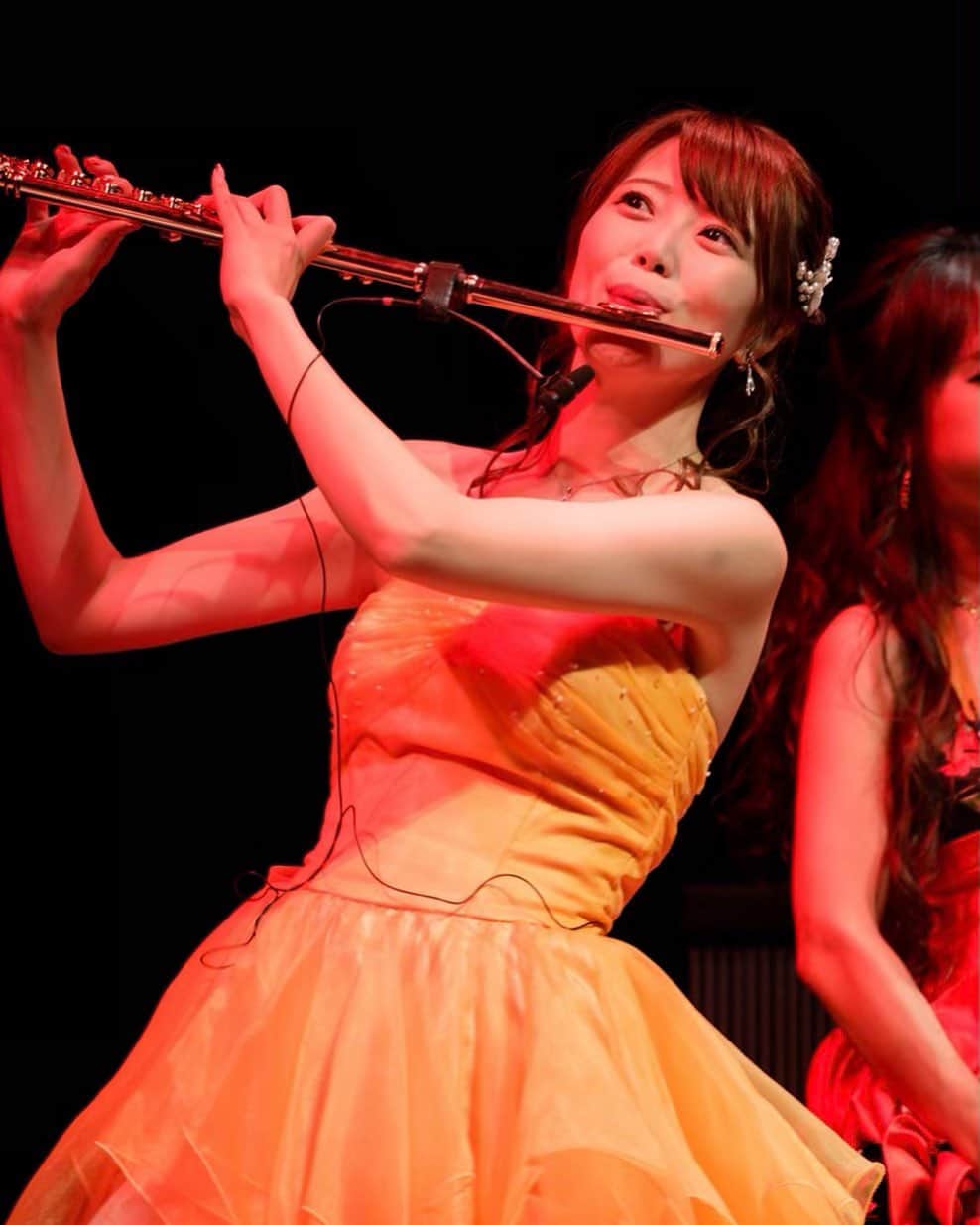 のインスタグラム：「☆ おにゅーのオレンジ色のドレスでした(*´꒳`*) . #suaiflute」