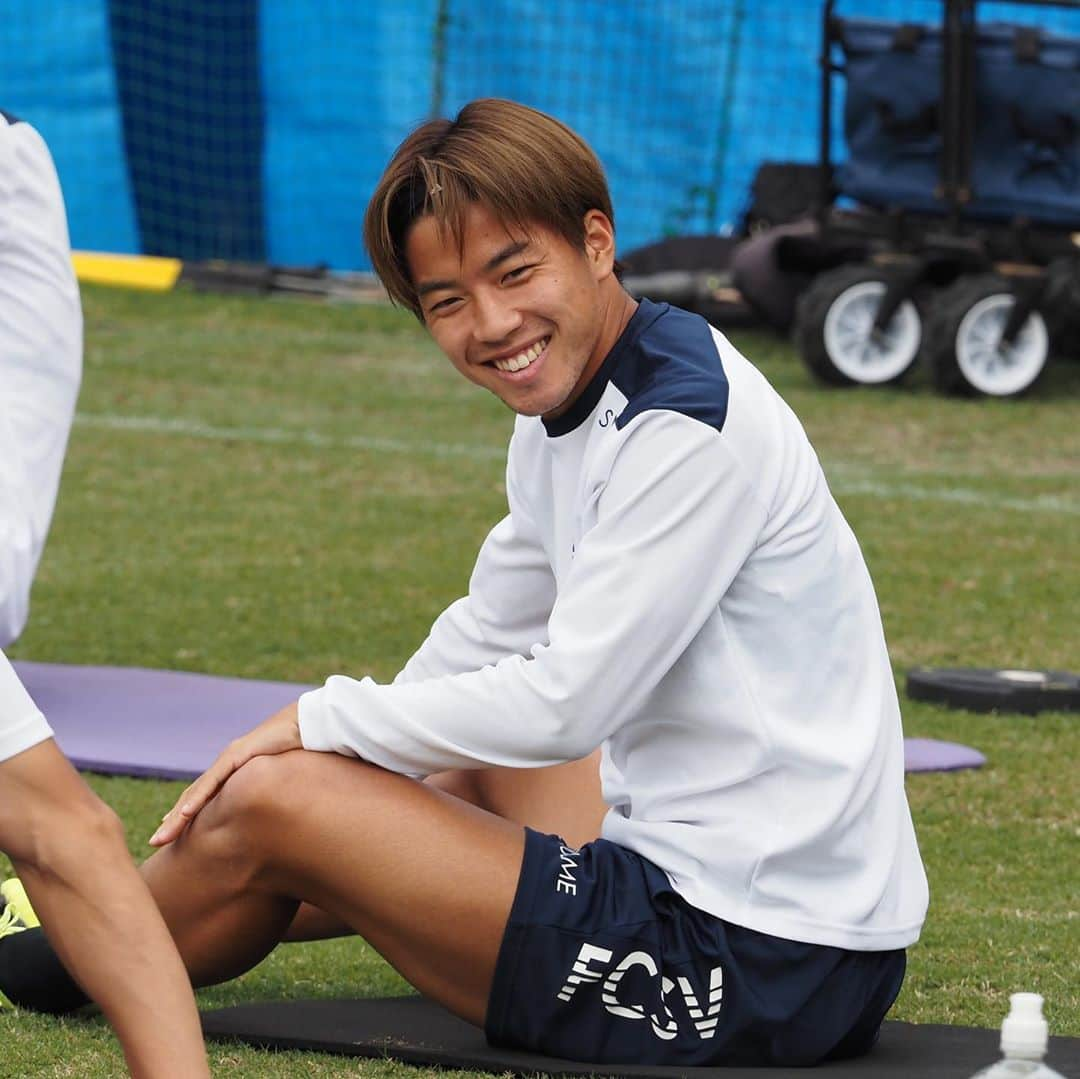 FC町田ゼルビアさんのインスタグラム写真 - (FC町田ゼルビアInstagram)「本日のトレーニングフォト(10枚)👟⚽️ スワイプしてね→📸 . 🗓10月7日(水) 1️⃣ #安藤瑞季  2️⃣ #秋元陽太 3️⃣ #土居柊太  4️⃣ #晴山岬  5️⃣ #ジョンチュングン 6️⃣ #廣末陸 7️⃣ #小田逸稀  8️⃣ #マソビッチ 9️⃣ #吉尾海夏  🔟 #平戸太貴  #FC町田ゼルビア #zelvia #Jリーグ #サッカー #スポーツ #soccer #football #jleague #町田 #svolme #トレーニング #イケメン」10月7日 21時00分 - fcmachidazelvia