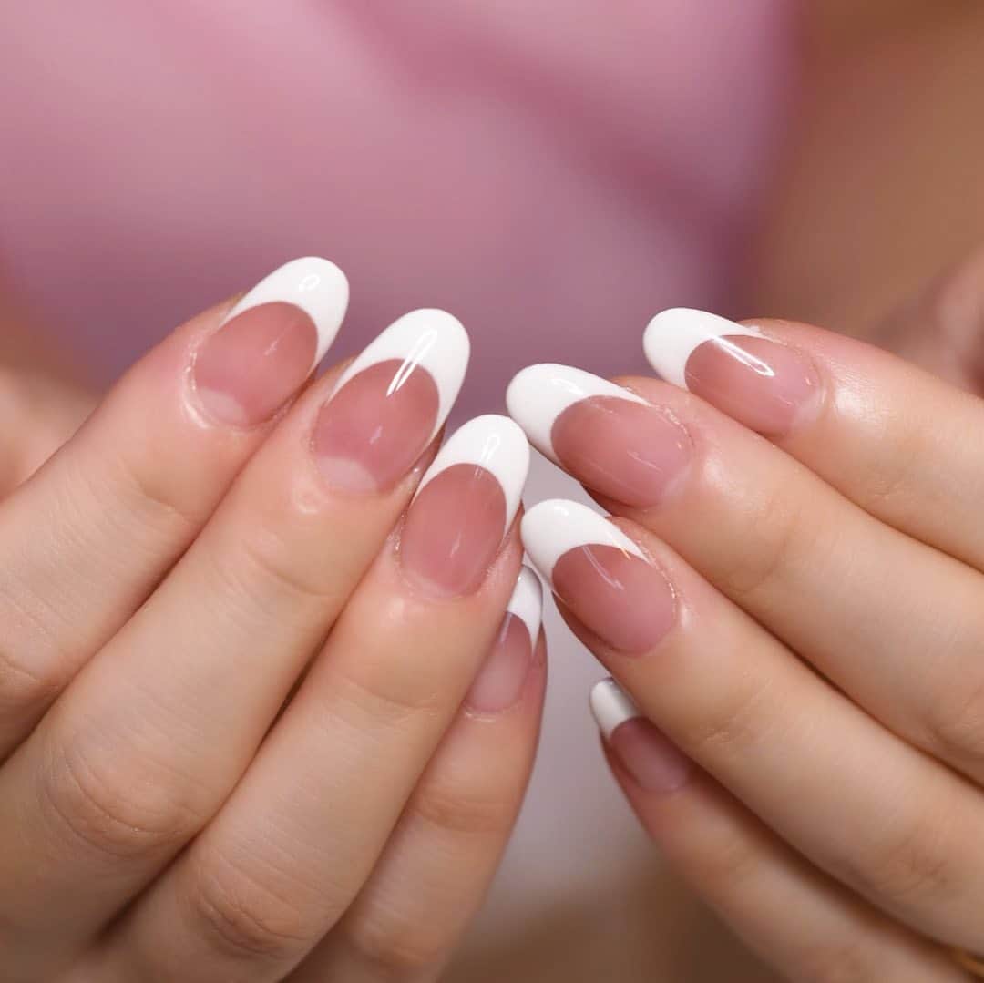 Yuka Maeda ::manicurelistのインスタグラム：「. . Salon data▼ ＝＝＝＝＝＝＝＝＝＝＝＝＝＝＝＝＝＝＝＝ . CADENAS -nail eyelash salon- ●Nail artist  @yuka.maeda  @yuki_cadenas ●eyelash　@cadenaseyelash  ゲストに愛と感動を…♡ . 【 LINE ＠cadenas 】 ご予約/お問い合わせはLINEよりお気軽に🤲 ▶︎▶︎#cadenasnail デザインアップしてます♡  price…★⭐︎Instagram特別キャンペーン中⭐︎★ . 「インスタ見たよ👀」と LINEからご予約で特別プライス7500円！！ . ※ご新規様限定 ※キャラクターや特殊なエレメント等のみ 別途料金いただく場合ございます🙇🏻‍♀️ . . price…初回8000円（オフ込み） access…大阪市北区堂山町16-1  中崎町駅  徒歩5分 /  梅田駅  徒歩6分 . tel… 06-4792-8617 ＝＝＝＝＝＝＝＝＝＝＝＝＝＝＝＝＝＝＝＝ . . .  #中崎町ネイルサロン #梅田ネイルサロン #大阪ネイルサロン #関西ネイルサロン #インスタネイル #instanails #instanail #トレンドネイル #ネイルサンプル #ニュアンスネイルデザイン  #ネイルブック #フレンチネイル #ネイルチェンジ #今月のネイル #にゅーねいる #秋ネイル #バーチャルフレンチ #ネイル大好き #シンプルネイル #ネイル部 #女子力向上委員会 #女子力 #女子力ネイル #アートネイル #バーチャルフレンチネイル #ニューネイル  #ナノソル #ナノソルcc  #ナノソル販売店大阪」