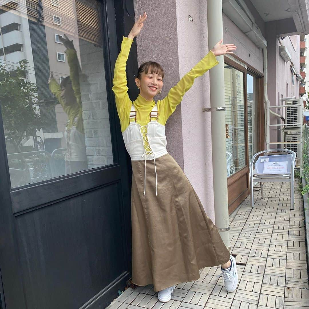 三戸なつめさんのインスタグラム写真 - (三戸なつめInstagram)「もう1人写っていた。 おにゅーのワンピは🥳 (@nire_tokyo  @emotorurie ❤️ #なつめ服 #るりえ氏作ったワンピース可愛すぎてまじ最高 #みんなが褒めてくれたから調子乗って今日もおだんご #ありがとう💕 #mito_natsume」10月7日 21時16分 - mito_natsume