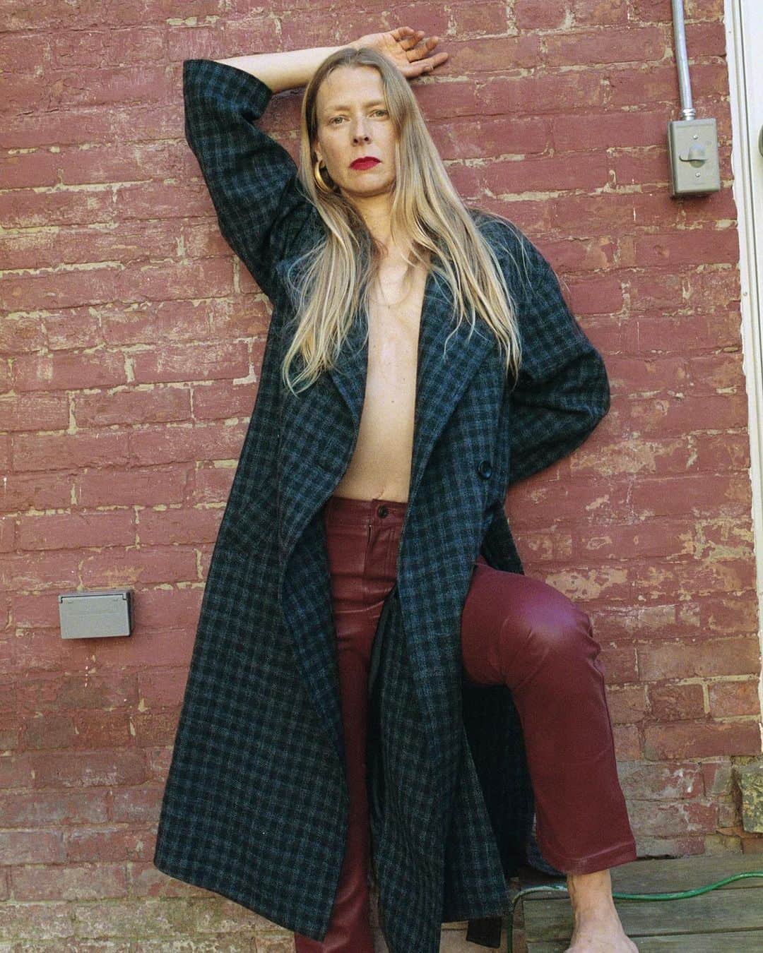 プロエンザスクーラーのインスタグラム：「Fall ready Proenza Schouler White Label Photography by @taliachetrit #proenzaschoulerwhitelabel」