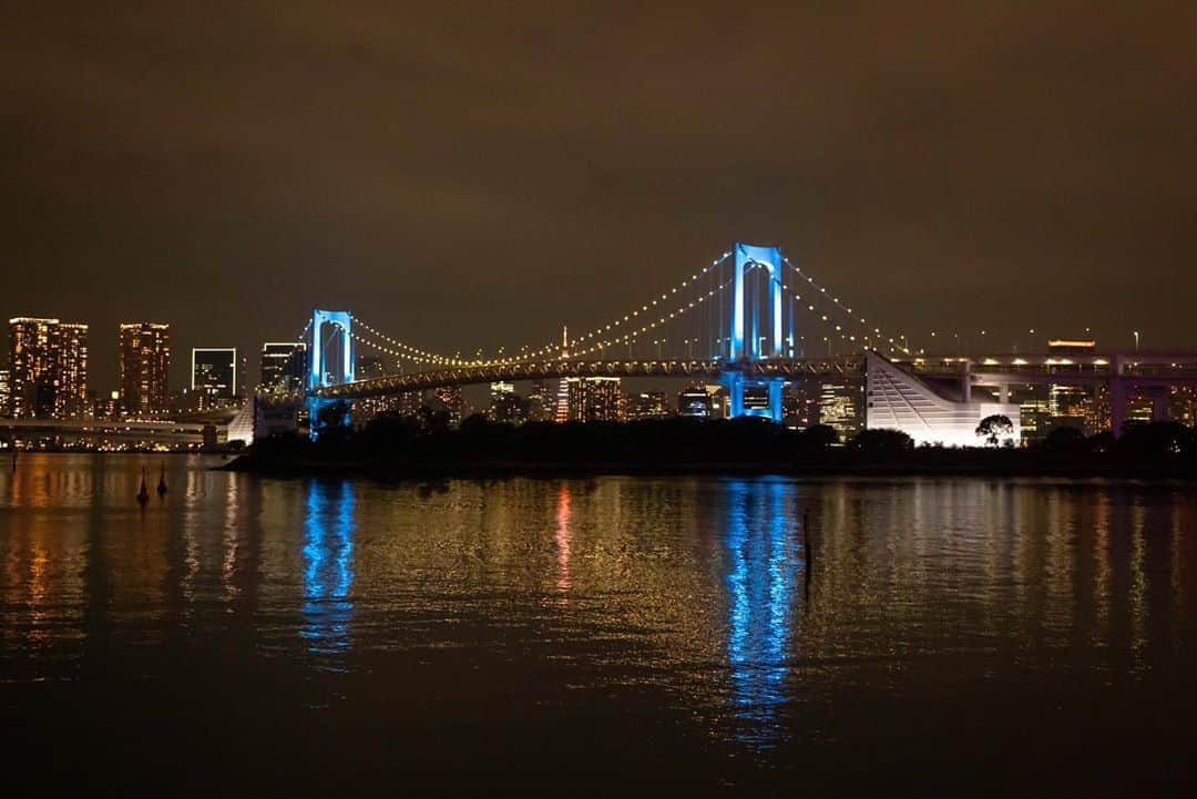 豊大槻さんのインスタグラム写真 - (豊大槻Instagram)「#tokyo  #rainbowbridge  #tokyobay  #nightview  #東京  #東京湾  #レインボーブリッジ  #夜景」10月7日 21時30分 - yutakachi