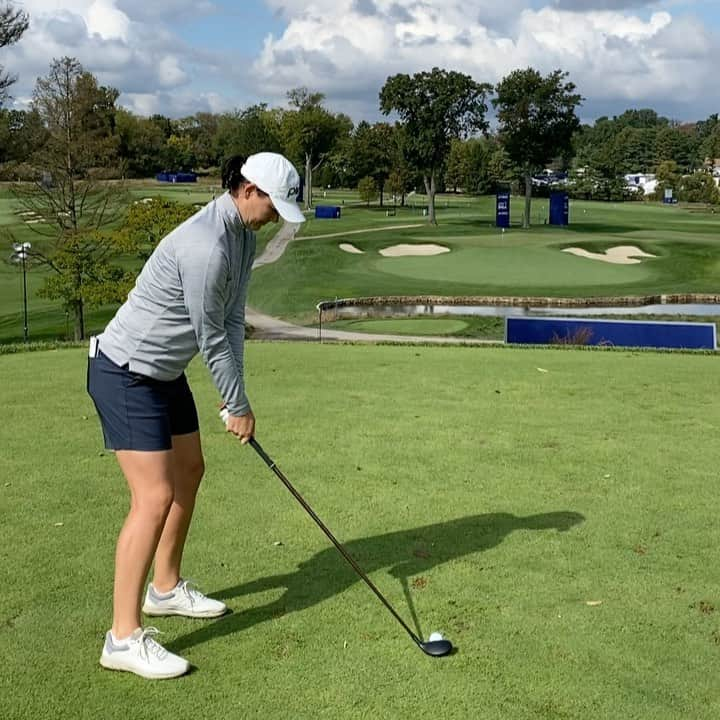 キャロライン・マッソンのインスタグラム：「Last practice round today @aroniminkgolfclub👌🏼 Awesome golf course! Thank you @kpmgwomenspga for elevating women’s golf yet again! #majortime」