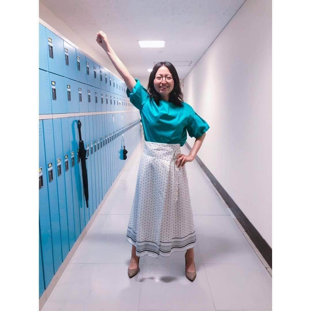 福岡良子さんのインスタグラム写真 - (福岡良子Instagram)「6/24(2019) #きょうの変身 #太陽戦隊サンバルカン #シブ5時 #150cm  #気象予報士 #おちびコーデ  #低身長コーデ」10月7日 21時58分 - fukuoka_ryoko