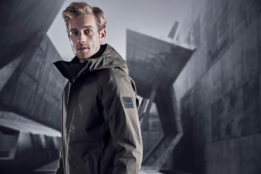 テンソンのインスタグラム：「Introducing the Yukon jacket: the perfect blend of functionality and style, keeping you dry while still looking great on your urban explorations. ⁠ ⁠ Available now for both women and men, exclusively on Tenson.com ⁠ #tenson1951 #theswedishoutdoorbrand #awayofliving」