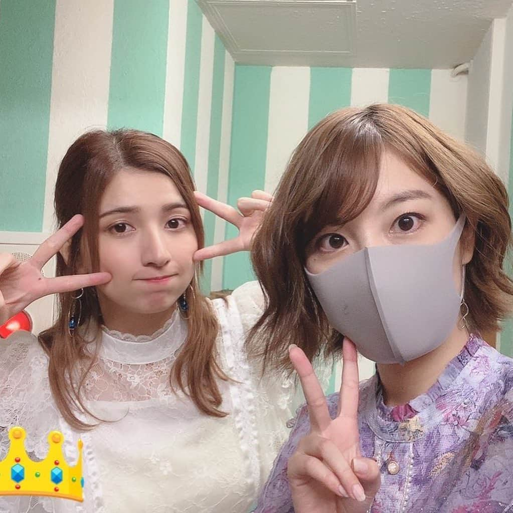 百合沙さんのインスタグラム写真 - (百合沙Instagram)「小田あさ美さんとLIVEしたときのっ！ LIVEは去年の大阪のGOEMON以来でメチャメチャ緊張しました…声震えた…😂笑 でもお客様みんなあったかくて、盛り上げてくれてメッチャ楽しかったです！ またやりますので…！← ボイトレ行こうと思いますっ！笑 ワンピースは @marieebouquetde」10月7日 22時03分 - dorado.yurisa