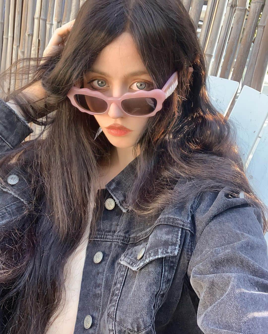アリソン・ハーバードのインスタグラム：「🦷 💕  @fashionbrandcompany  @revolve」