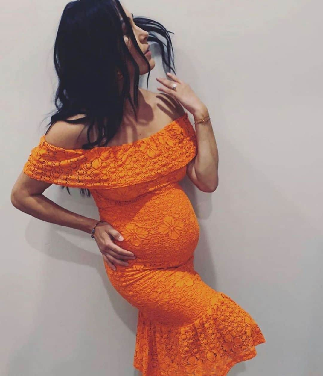 ナイトキャップさんのインスタグラム写真 - (ナイトキャップInstagram)「Ok ladies! We have re stocked this dress for the last time! Shop now if you would like the Sunflower Midi in Sunset 🌅 @thebriebella #nightcap」10月8日 8時37分 - nightcapclothing