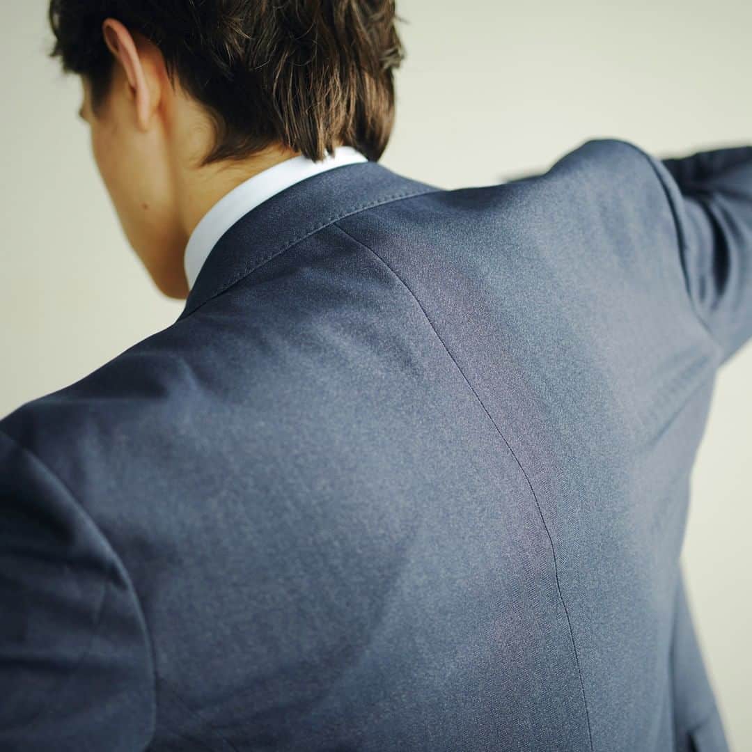 SUIT SELECT スーツセレクトさんのインスタグラム写真 - (SUIT SELECT スーツセレクトInstagram)「【3 PIECE】 おしゃれなブルーのワントーンコーデ。 タイのイエローを差し色に。 4Sってラク。 ・ SUIT ¥28,000 / SHIRT ¥3,800 TIE ¥3,800 / SHOES ¥12,000 (すべて税別) ・ ・ ・ #suit #スーツ #suitselect #スーツセレクト #スーツのある日常 #LEO ・ #メンズ #メンズファッション #メンズコーデ #ビジネス #シャツ #ストレッチ #ワントーン #ニューノーマル ・ #fashion #ootd #outfit #mens #mensfashion #menscode #2020 #2020aw #aw #bussines #3piece #onetone #supernoniron #stretch #softtouch #slim」10月8日 9時00分 - suitselect_japan_official