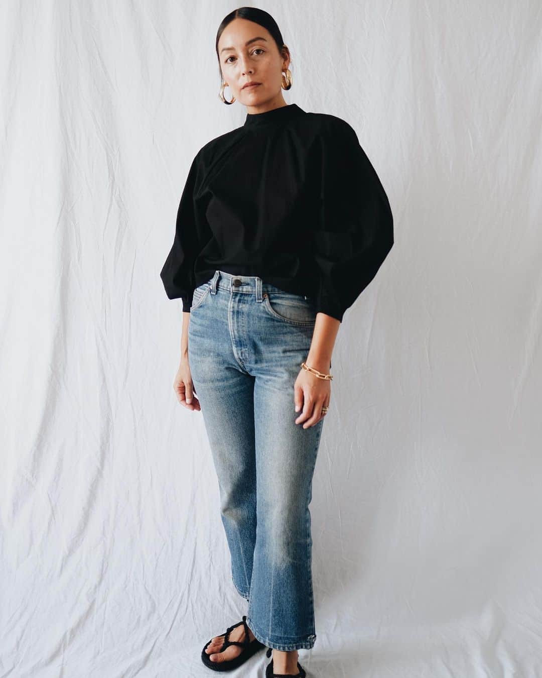 Levi’sさんのインスタグラム写真 - (Levi’sInstagram)「Rachael Wang is a New York based stylist, creative consultant and ethical fashion advocate.   “I cannot help but feel we are in a pivotal moment in American history, and perhaps the history of the world. People are coming together to build on decades of work to collectively denounce the systems that have oppressed folks for hundreds of years and it is tremendously inspiring and empowering.”   Link in bio to learn more about #LevisSecondHand.  @RachaelWangStudio  📸: @rachaelwangstudio」10月8日 0時17分 - levis