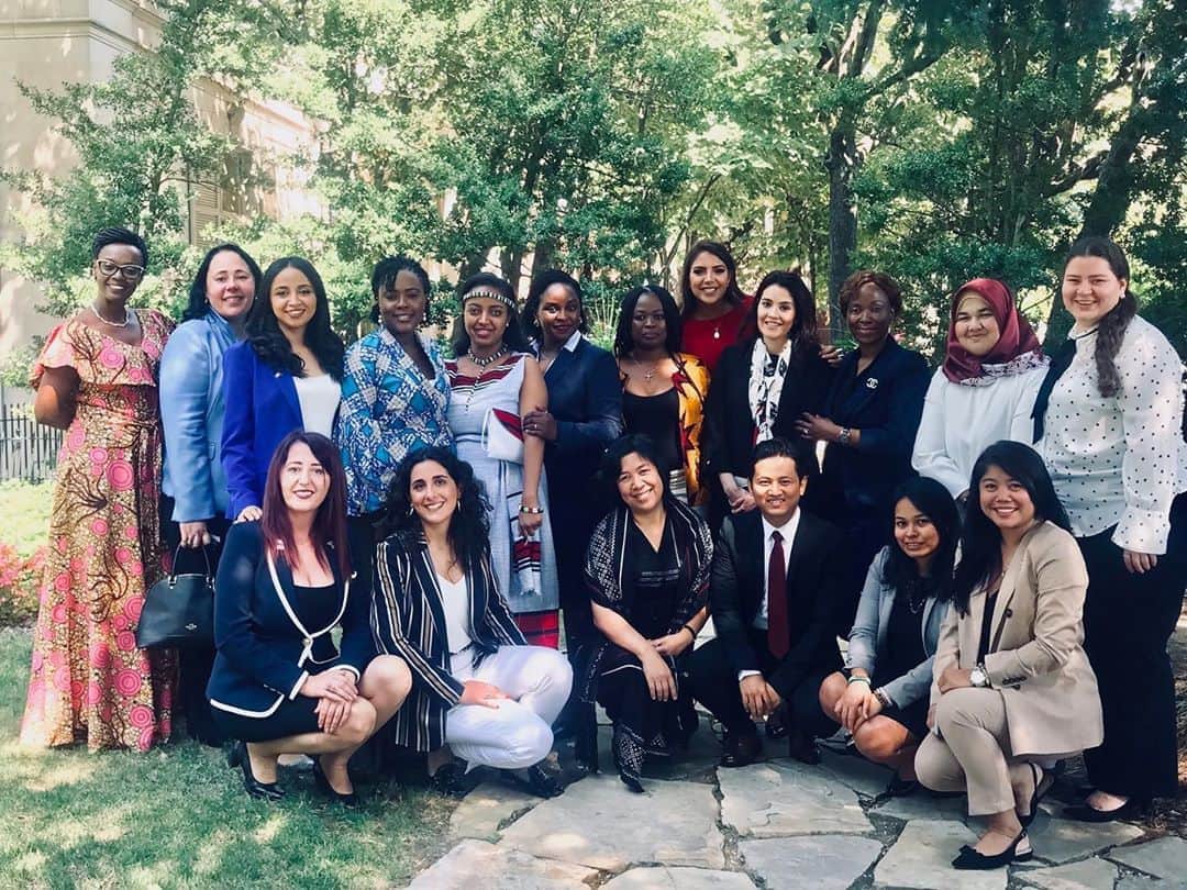 イヴァンカ・トランプのインスタグラム：「Great to see the inaugural #WGDP @StateIVLP reunite to virtually share the progress they’ve made this past year to overcome barriers to women's economic participation across 18 countries.  Thank you to these W-GDP champions for advancing women's economic empowerment around the world!」