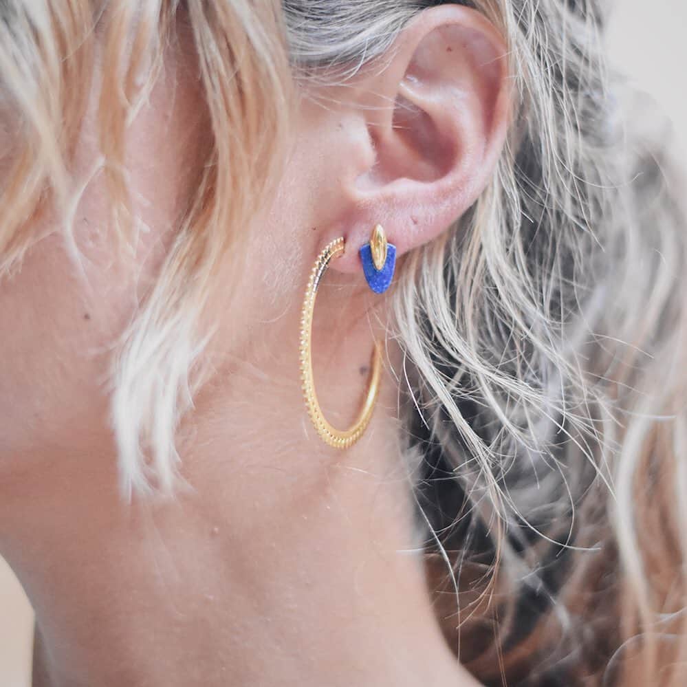 のインスタグラム：「Large Etrusca hoops back in stock 🙌🏻」